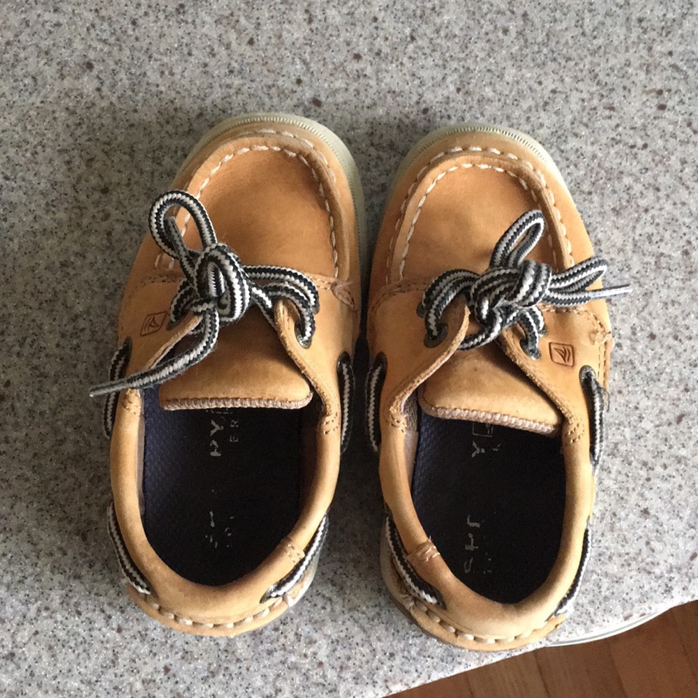 Boys Sperrys